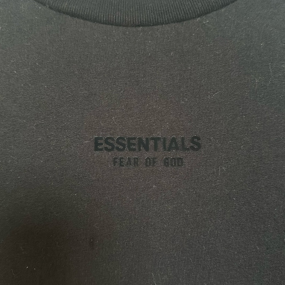 NWOT Oversized Essentials Fear of God T-shirt